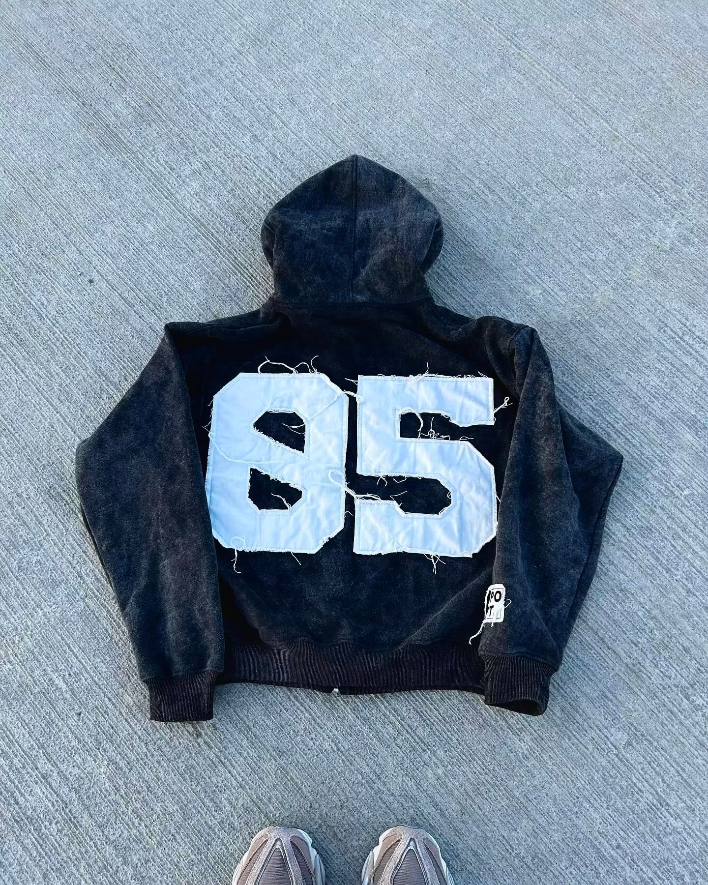 BLACK ZIPPER